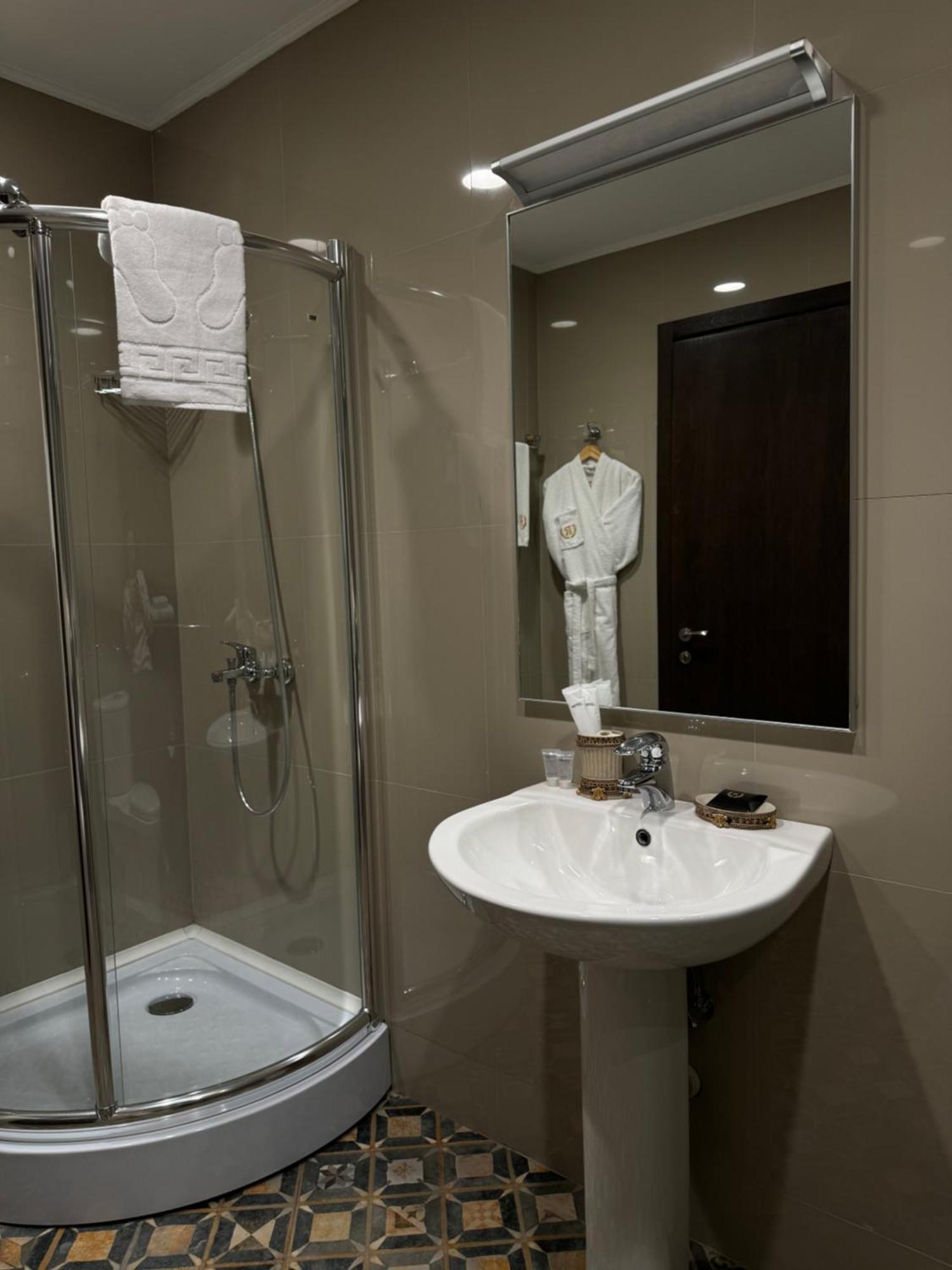Redline Hotel Tbilisi Zewnętrze zdjęcie